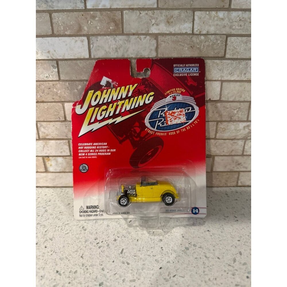 Johnny Lightning Retro Rods Series 3 1932 '32 Ford Roadster Diecast Car 1:64 NIB